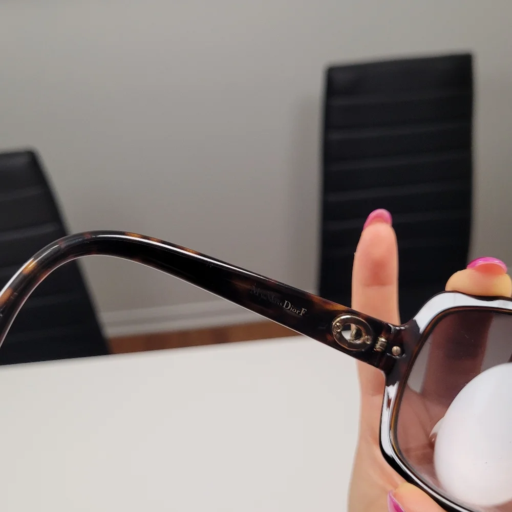 Christian Dior Sunglasses - Picture 6 of 7